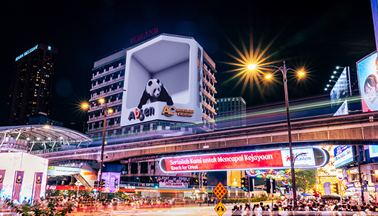吉隆坡金三角十字路口巨型大屏