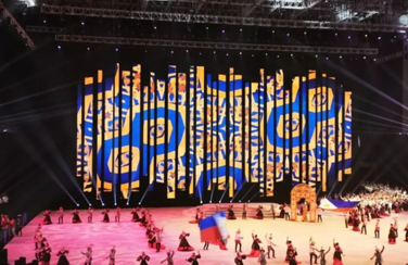 東南亞運動會開幕式，艾比森上演“極限挑戰”