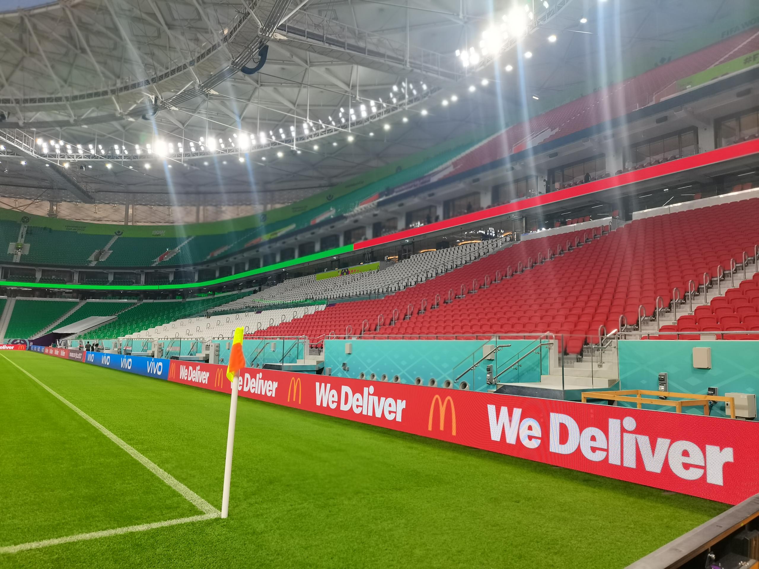 點(diǎn)亮卡塔爾世界杯八大球場(chǎng)，艾比森再顯“中國(guó)智造”非凡魅力