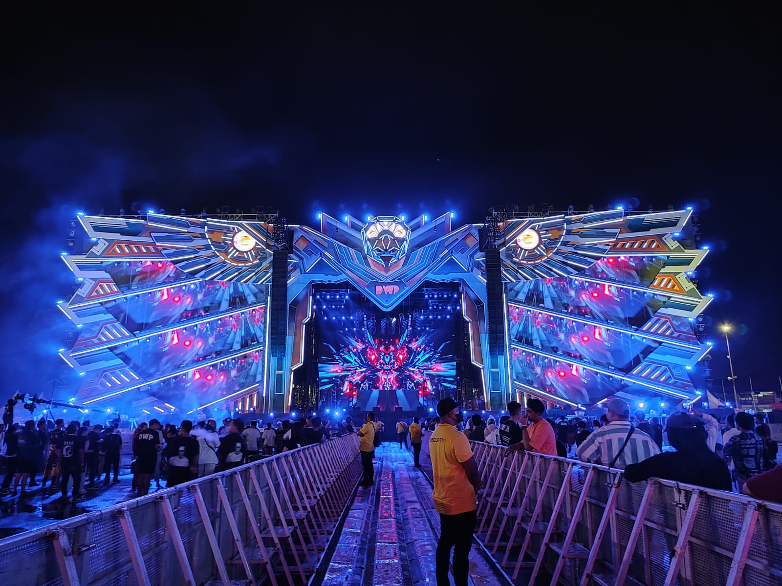 亞洲最強(qiáng)電音盛宴重磅回歸！艾比森大屏閃耀DWP音樂(lè)節(jié)